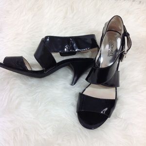 Pre-owned Michael Kors black heels size 8